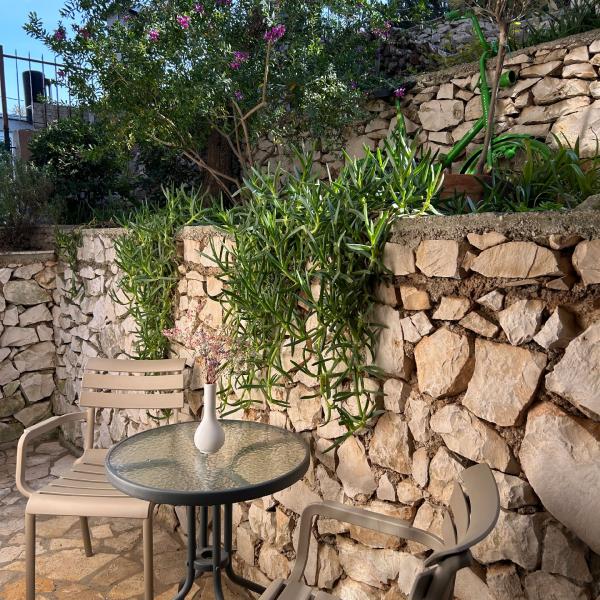 Vila Tina Standard Patio 1920x1280 2