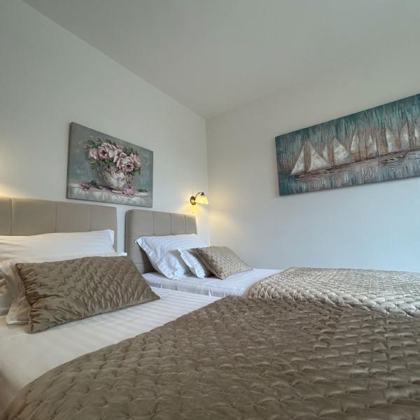 Vila Tina Economy Window 1920x1280 4